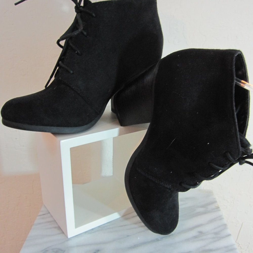 Black Lace up Boots by Soda, Size 9 - Picture 1 of 5